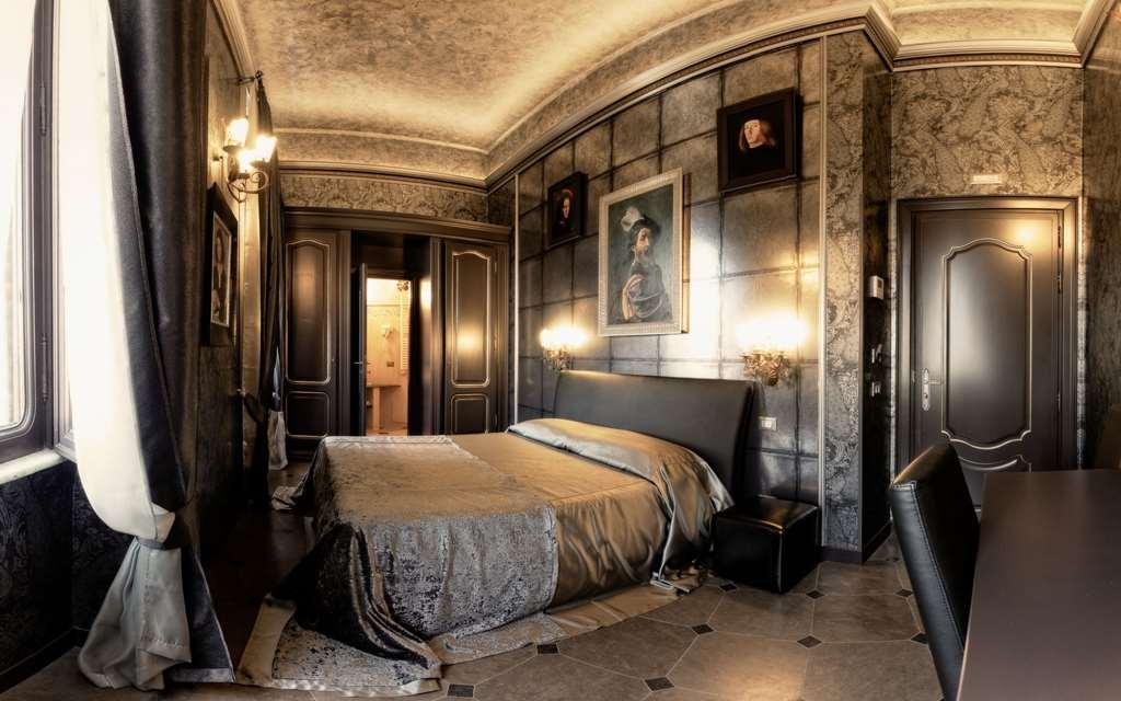 Hotel Antica Dimora Delle Cinque Lune Rom Zimmer foto